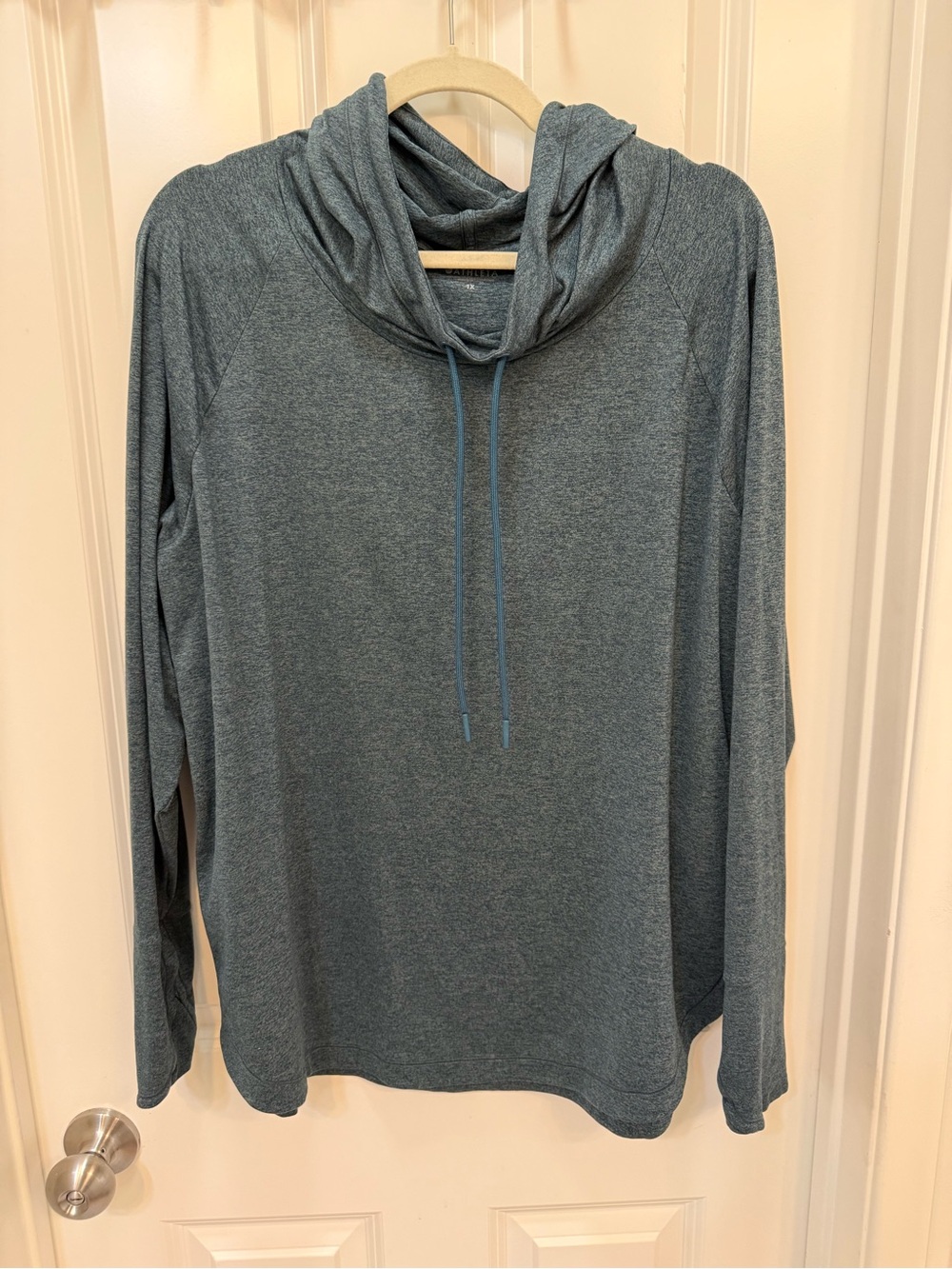 Athleta Lightweight Green Cowl Neck Long-Sleeve Top - Women